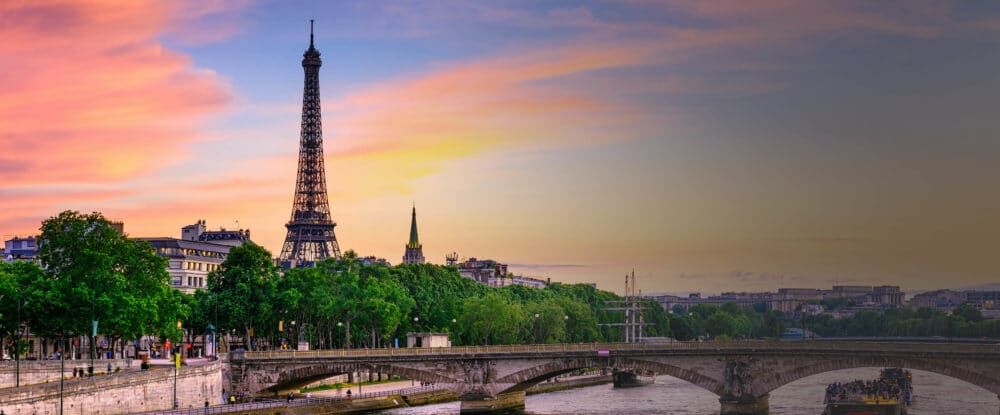 Picture of Eiffel Tower in France